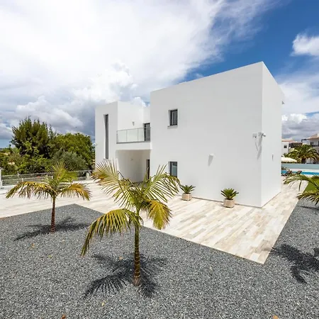 Casa Praias 4* 라고스